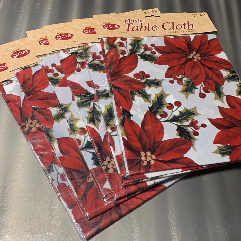 Poinsettia Tablecloths-Pack of 6 NWT